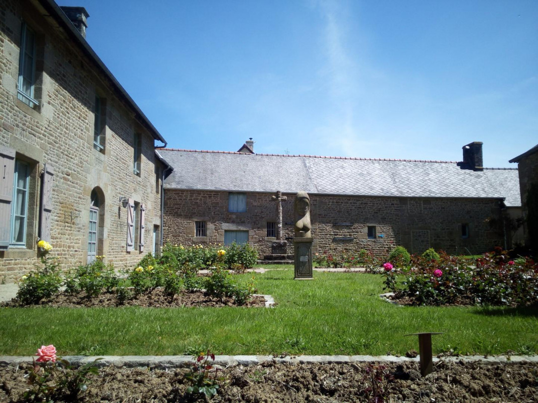 photo 0