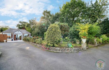 G&icirc;te n&deg;35G11227 Miniac-Morvan - Ille-et-Vilaine - photo