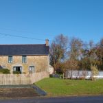 Parking et jardin clos