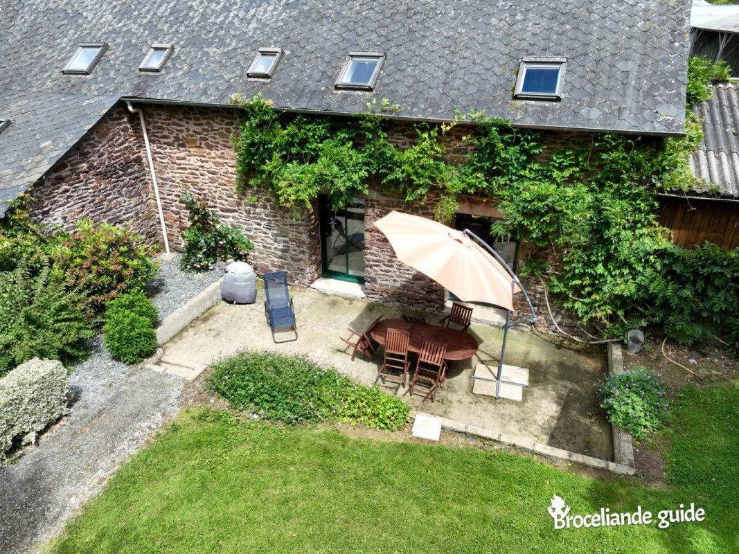 photo 0