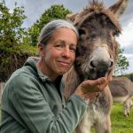 VERONIQUE qui murmure &agrave; l'oreille de ses animaux